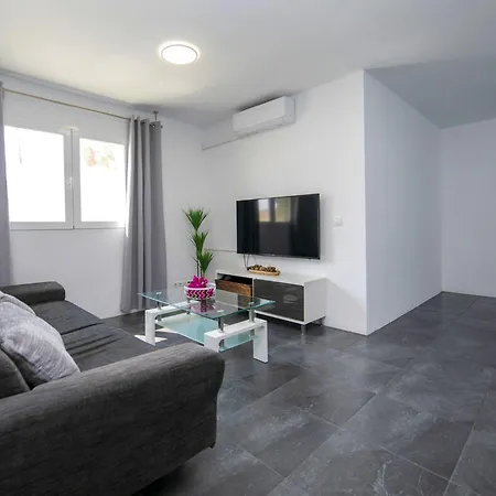 Guadalete By Interhome Calpe