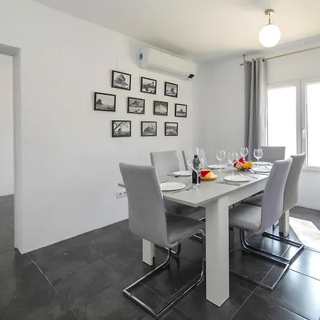 Villa Guadalete By Interhome *